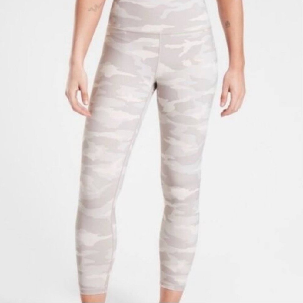NWOT ATHLETA Elation Camo 7/8 Tight Leggings Pants XXS